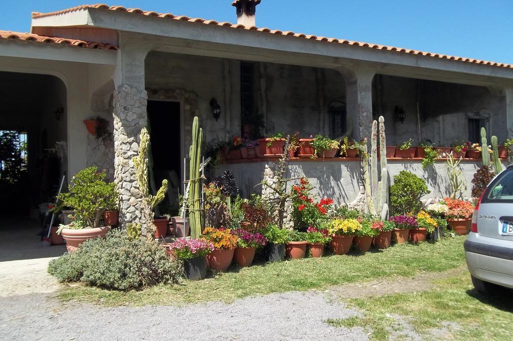 Il Vecchioliveto Di Ornella Bed and Breakfast Marrùbiu Exteriör bild